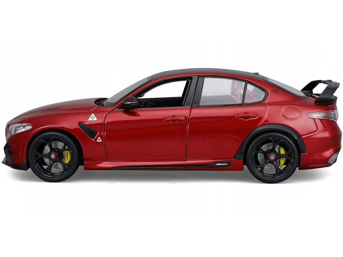 Alfa Romeo Giulia GTA Red Metallic with Carbon Top 1/18 Diecast Model Car by Bburago-0