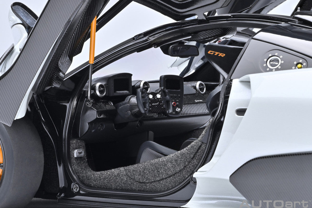 McLaren Senna GTR Silica White with Black Top 1/18 Model Car by Autoart-2