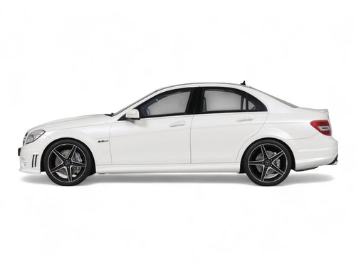2007 Mercedes-Benz C63 AMG Diamond White 1/18 Model Car by GT Spirit-3