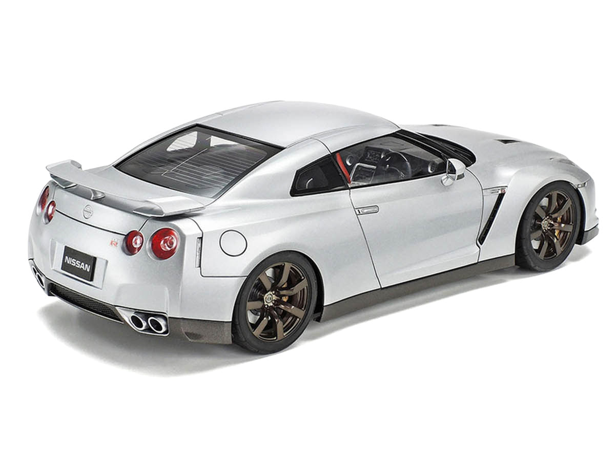 Model Kit Nissan GT-R (R35) 1/24 Scale Model by Tamiya-2